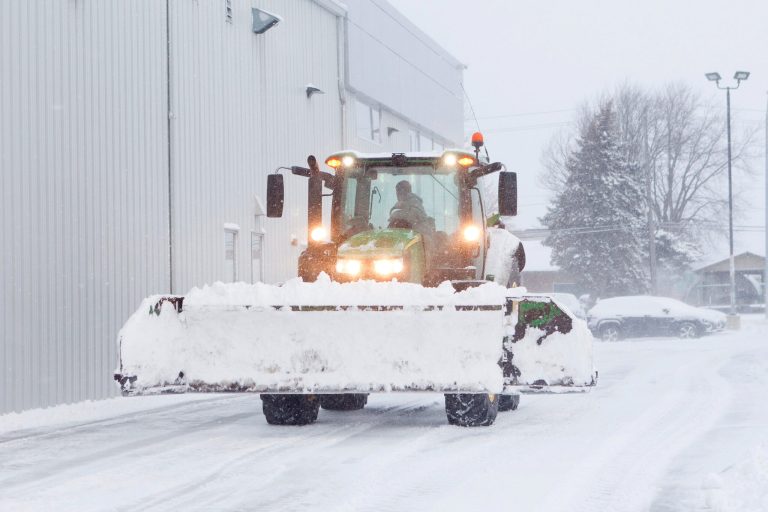 Practical Snow Removal and Landscaping in Kitchener: A Local Guide Practical Snow Removal and Landscaping in Kitchener: A Local Guide