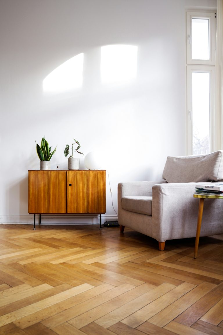 Practical office and kitchen vinyl flooring choices for busy spaces Practical office and kitchen vinyl flooring choices for busy spaces