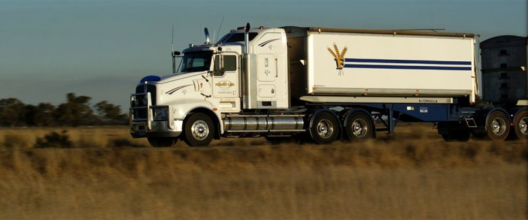 Top carriers for heavy equipment transport in the USA Top carriers for heavy equipment transport in the USA