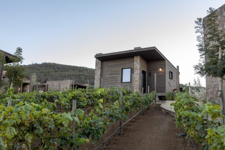A Practical Guide to Exploring the Valley’s Best Stays