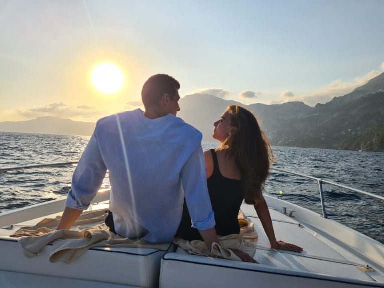 Un tramonto indimenticabile tra mare e costa catalana